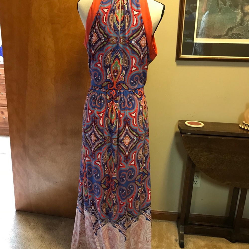Sleeveless Open Shoulder / Halter Maxi Dress - Picture 5 of 5